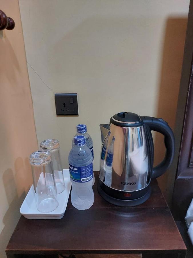 Bed and Breakfast Edwin'S Airport Garden Negombo Exterior foto