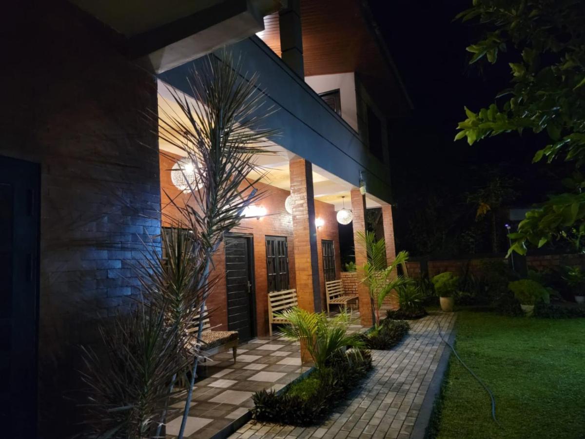 Bed and Breakfast Edwin'S Airport Garden Negombo Exterior foto